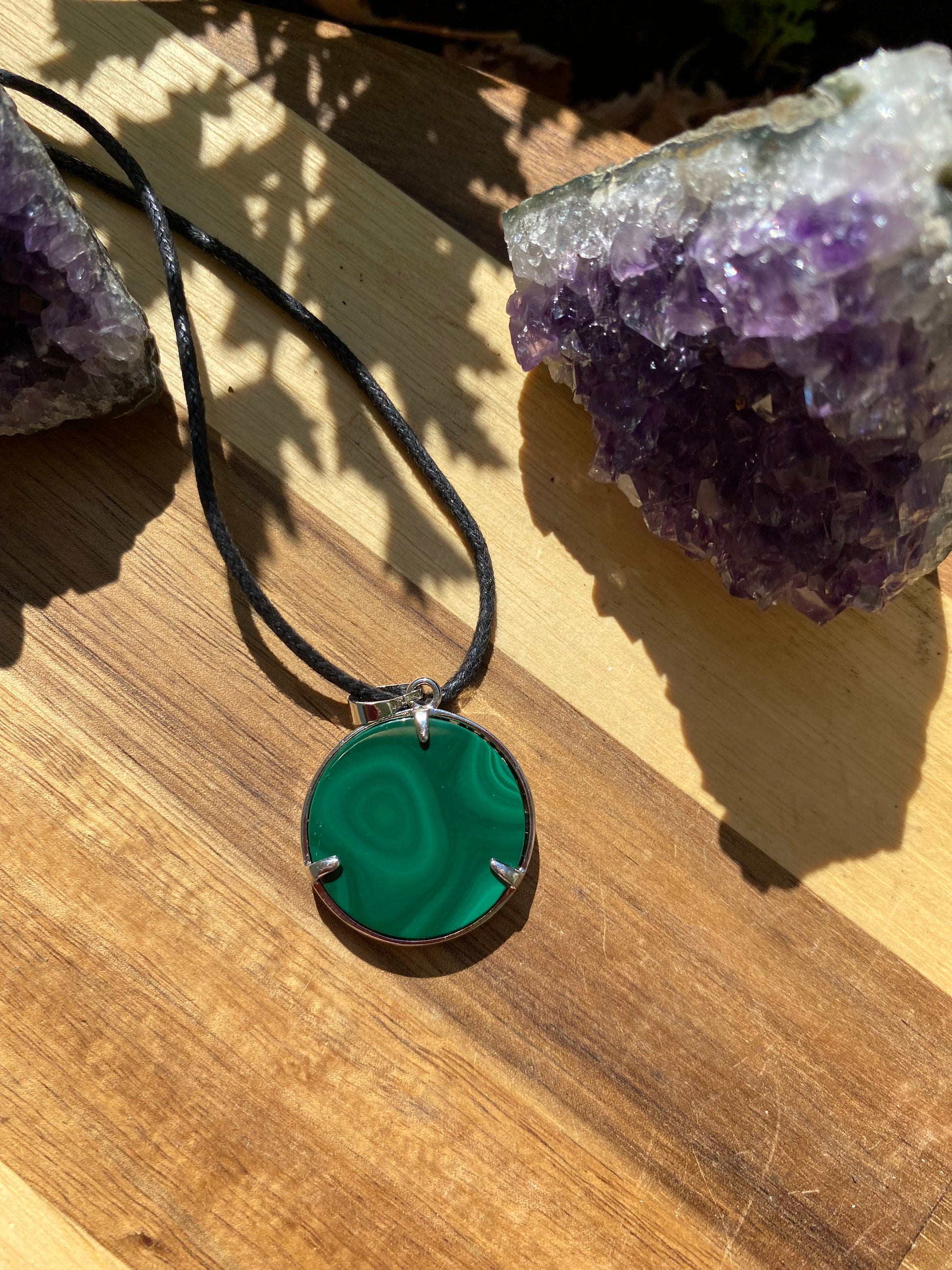 Pendentif Arbre de Vie en Malachite avec son cordon