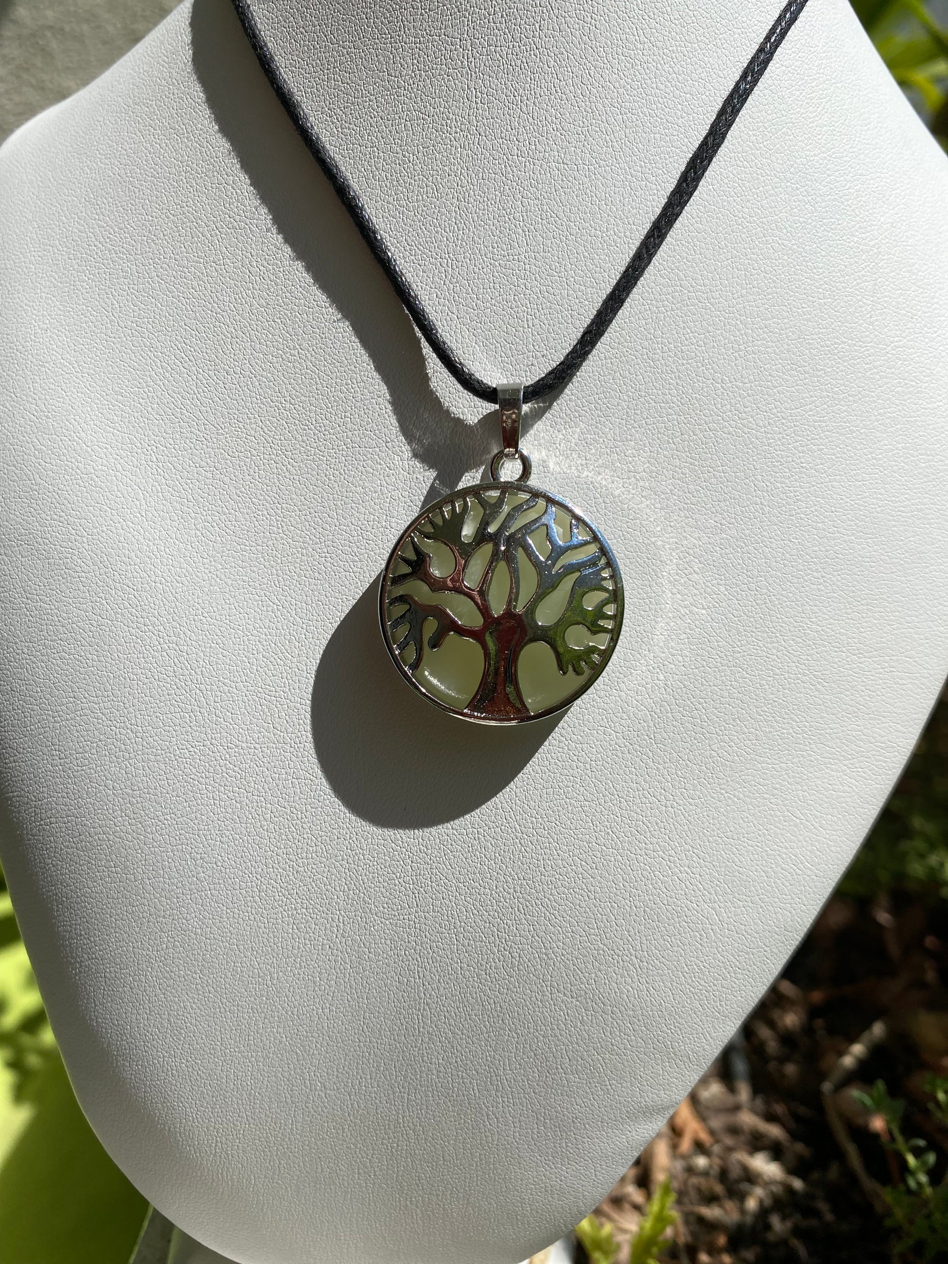 Pendentif Arbre de Vie en Jade de Chine avec cordon