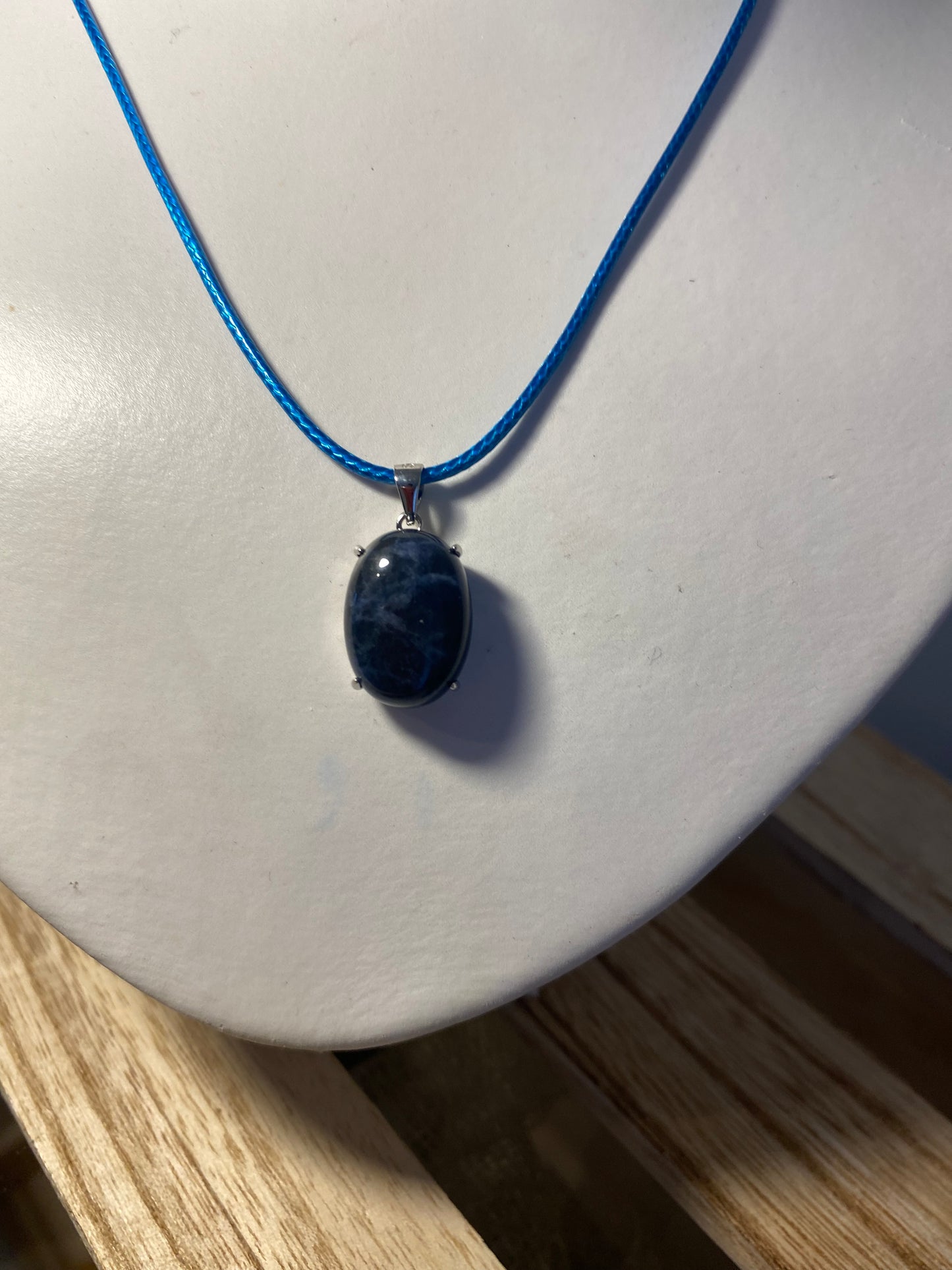 Pendentif Cabochon Sodalite 18x13 mm avec cordon