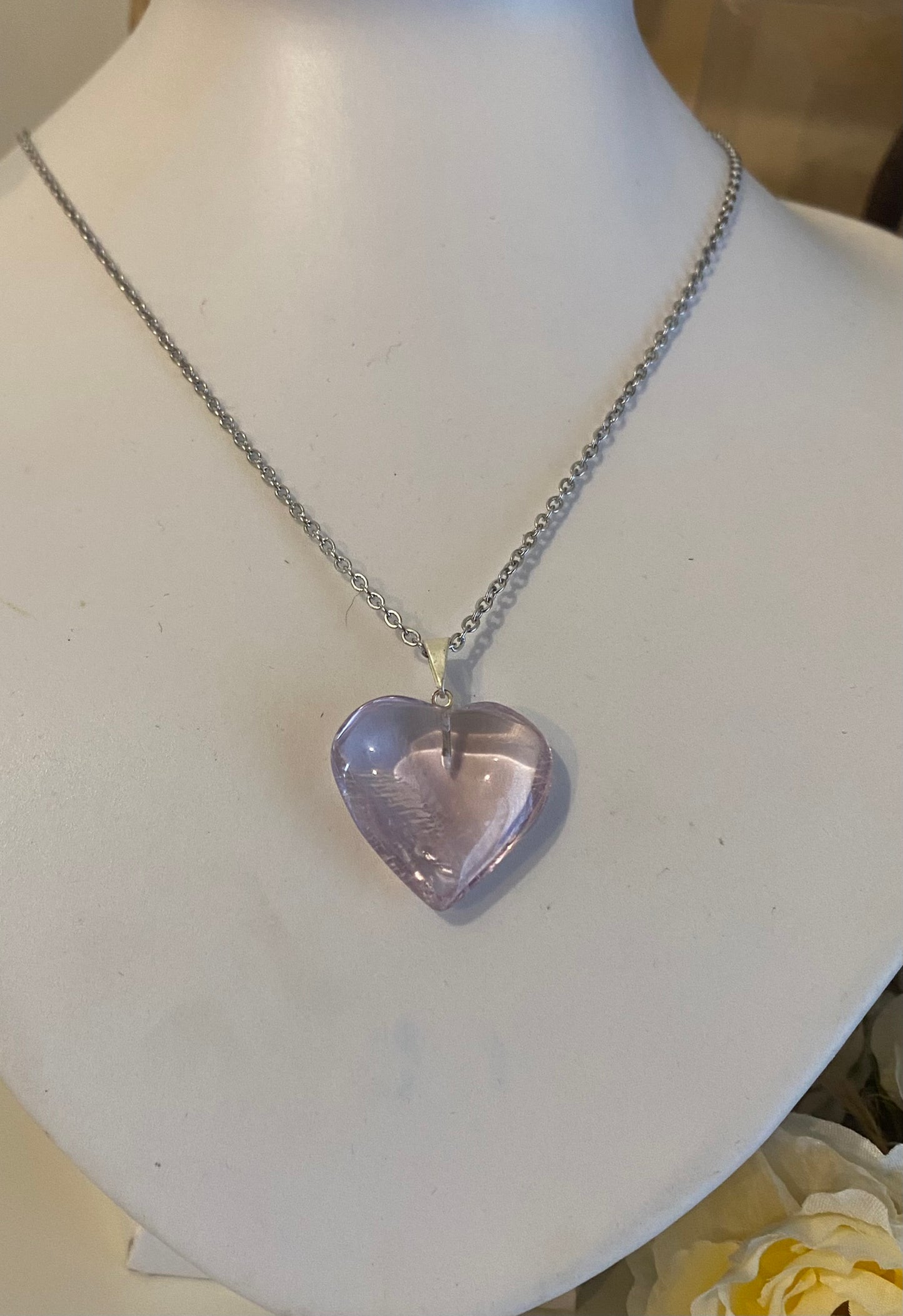 Pendentif Coeur Améthyste avec chaine métal argenté